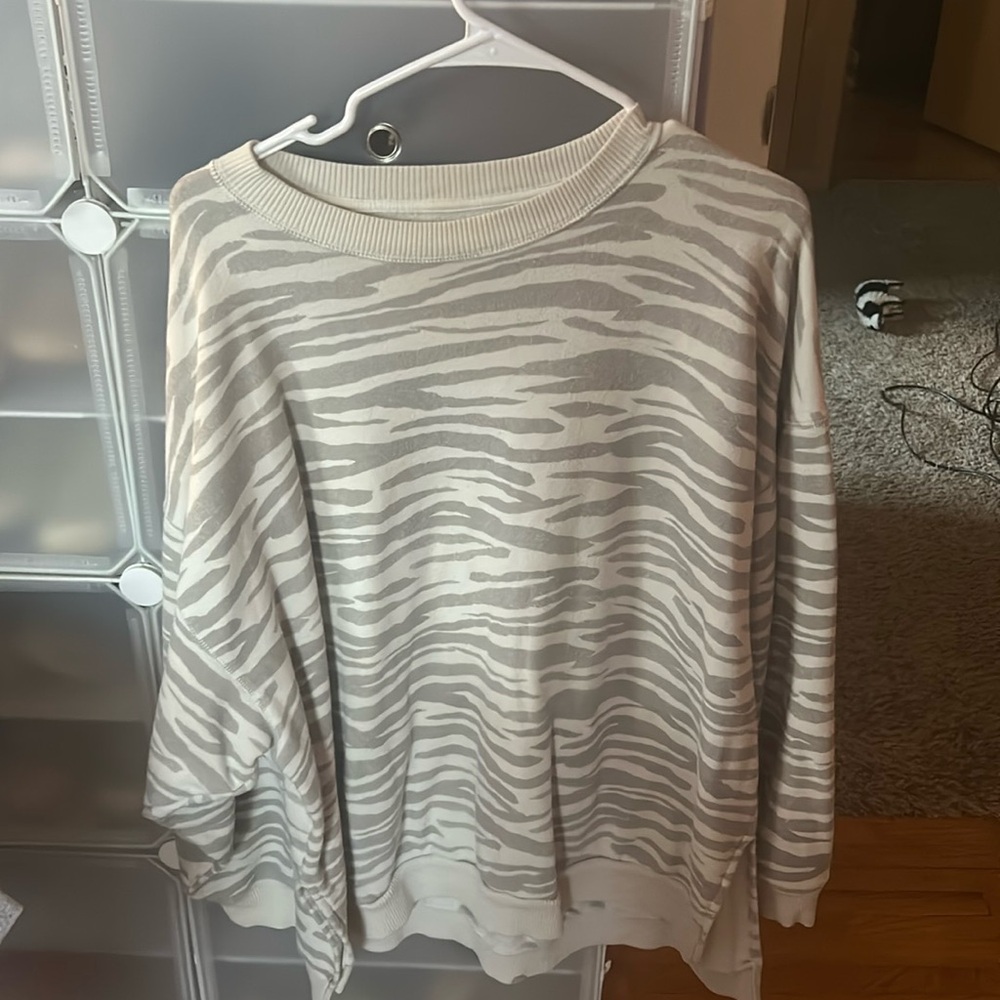 American Eagle sweatshirt